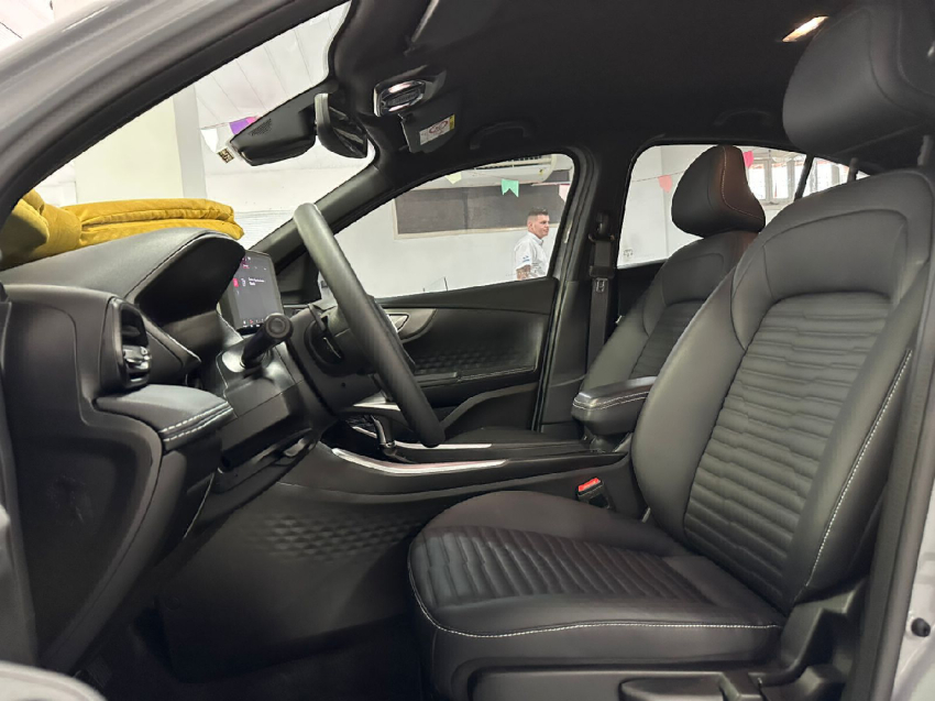 fiat fastback 1.3 turbo 270 flex limited edition at6 1.8 4p automatico 2025