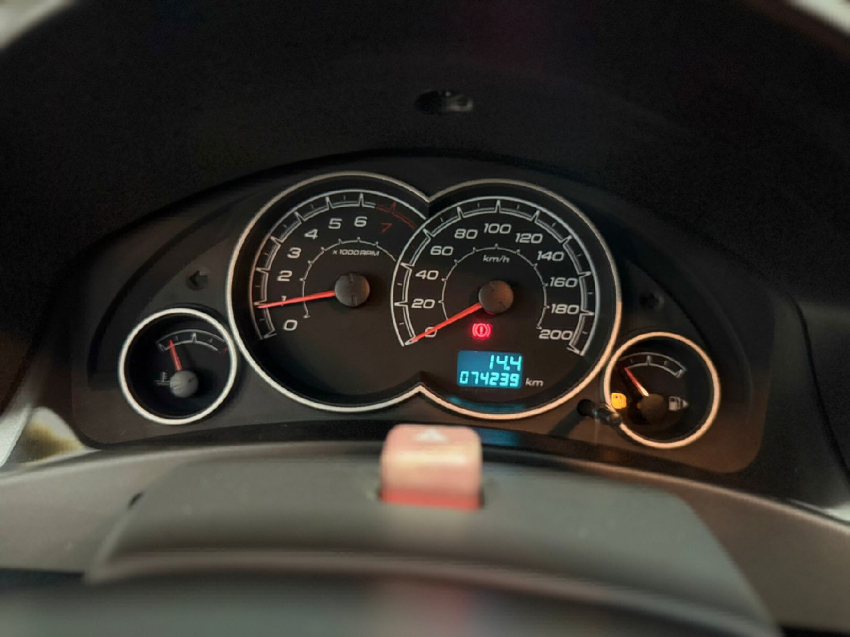 chevrolet celta 1.0 mpfi lt 8v flex 4p manual 2015