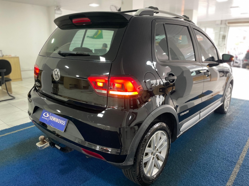 volkswagen fox 1.0 mpi track 12v flex 4p manual 2018