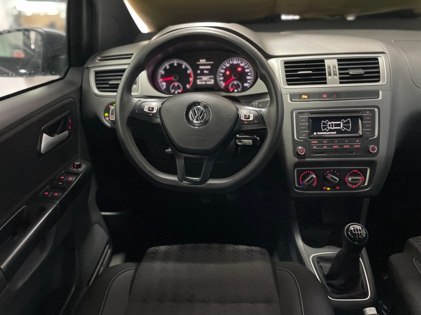 volkswagen fox 1.0 mpi track 12v flex 4p manual 2018