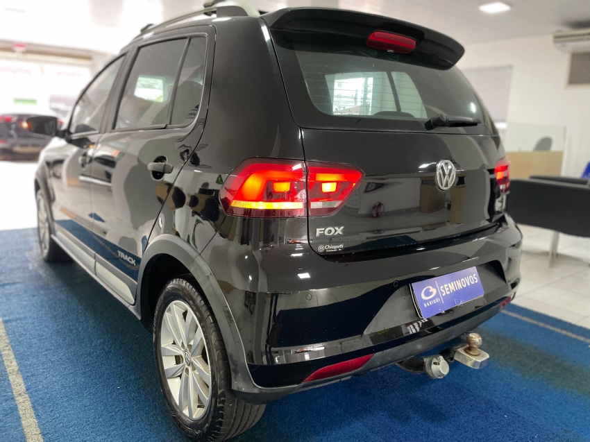volkswagen fox 1.0 mpi track 12v flex 4p manual 2018