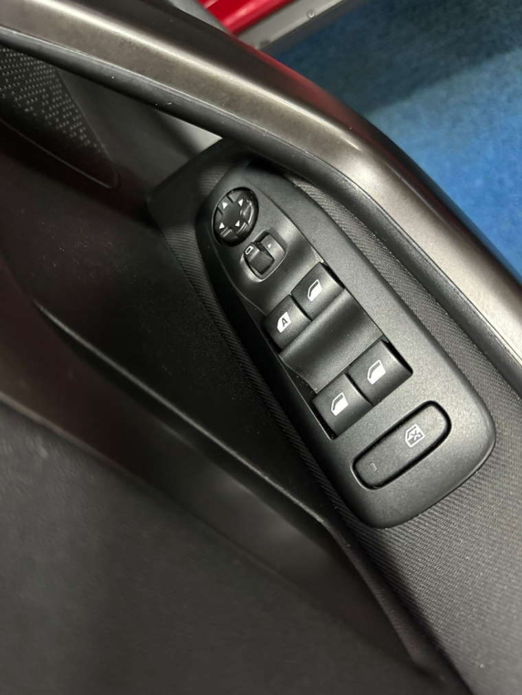 peugeot 2008 1.6 16v flex griffe 4p automatico 2019