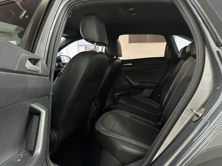 volkswagen nivus 1.0 200 tsi total flex highline automatico 1.2 4p 202116