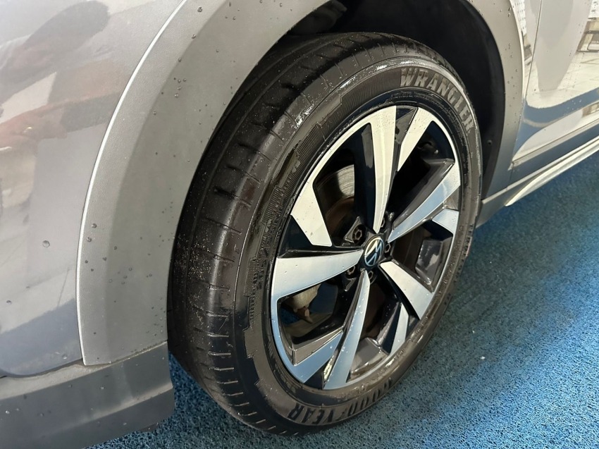 volkswagen nivus 1.0 200 tsi total flex highline automatico 1.2 4p 20213