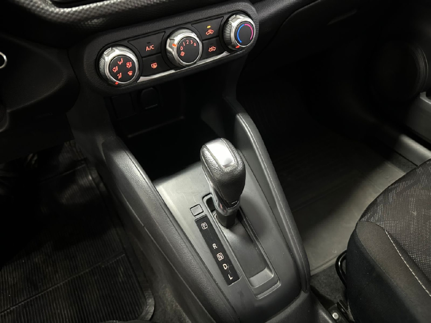 nissan kicks 1.6 flex automatico 2024