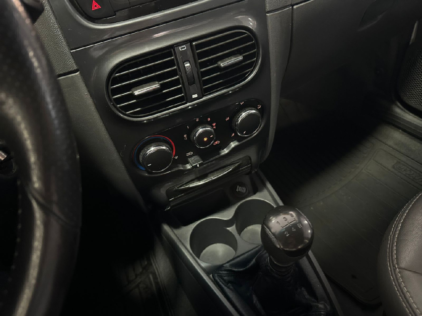 fiat strada 1.8 mpi adventure ce 16v flex 2p manual 201410