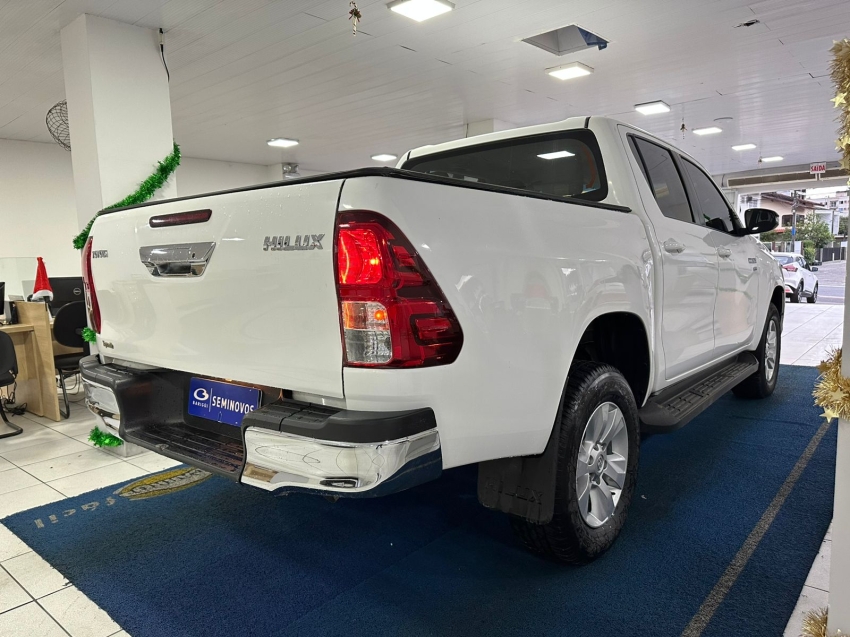 toyota hilux 2.7 sr 4x2 cd 16v flex 4p automatico 1.5 20177