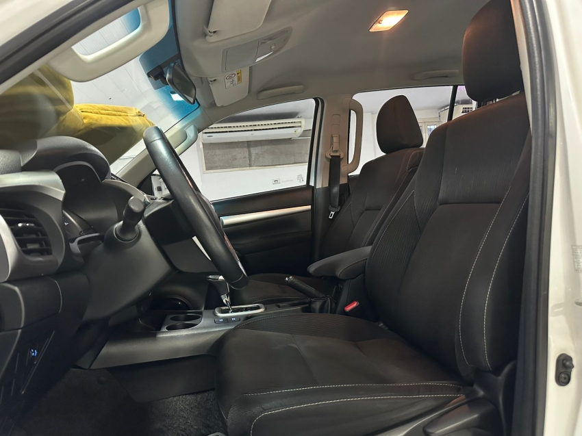 toyota hilux 2.7 sr 4x2 cd 16v flex 4p automatico 1.5 201710