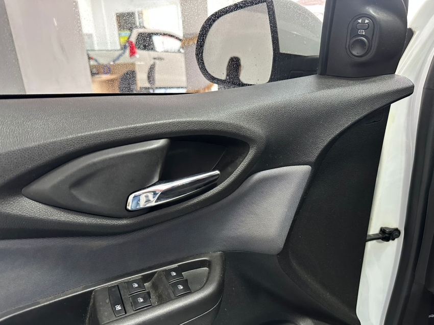 chevrolet onix 1.4 ltz8