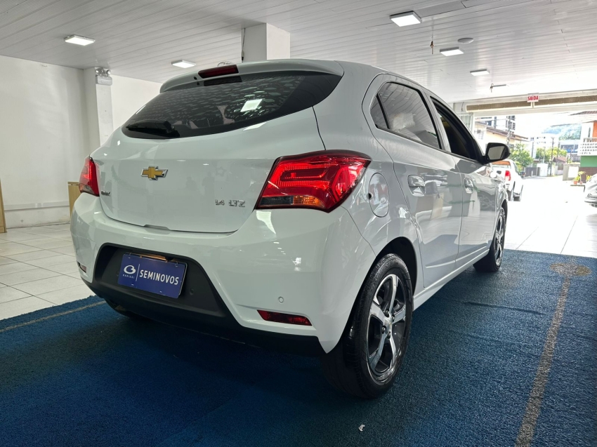 chevrolet onix 1.4 ltz6