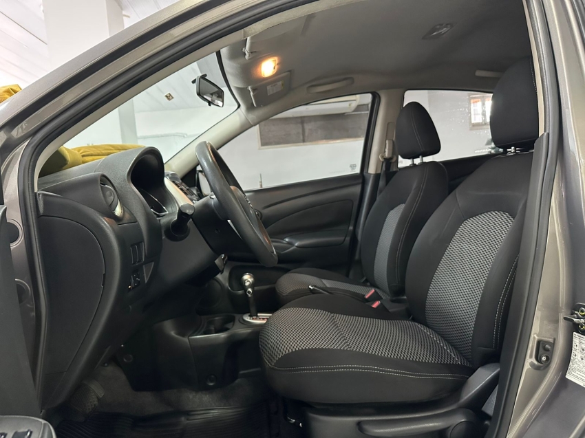 nissan versa sv 1.6 cvt9