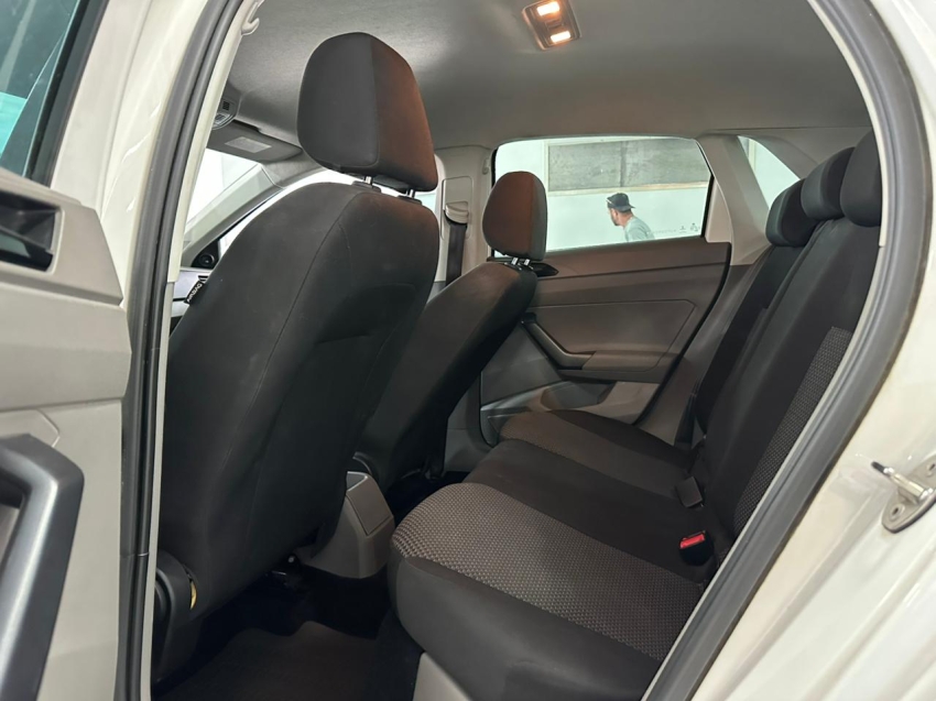 volkswagen polo 1.0 mpi total flex manual 8.4 4p 201815