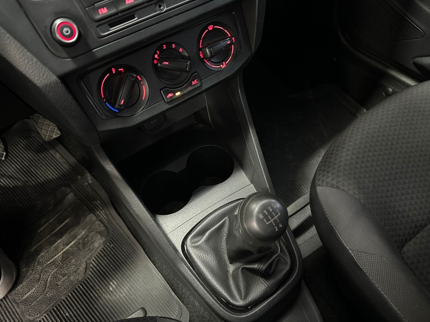 volkswagen voyage 1.6 msi totalflex 4p manual flex 5p 202115