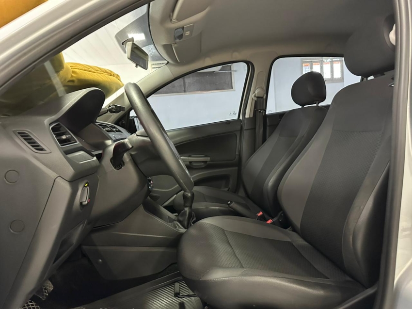 volkswagen voyage 1.6 msi totalflex 4p manual flex 5p 202111