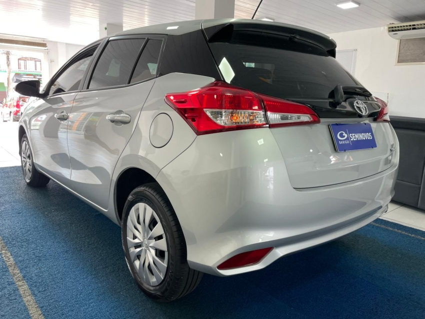 toyota yaris 1.5 16v flex xl multidrive 5p automatico 20254