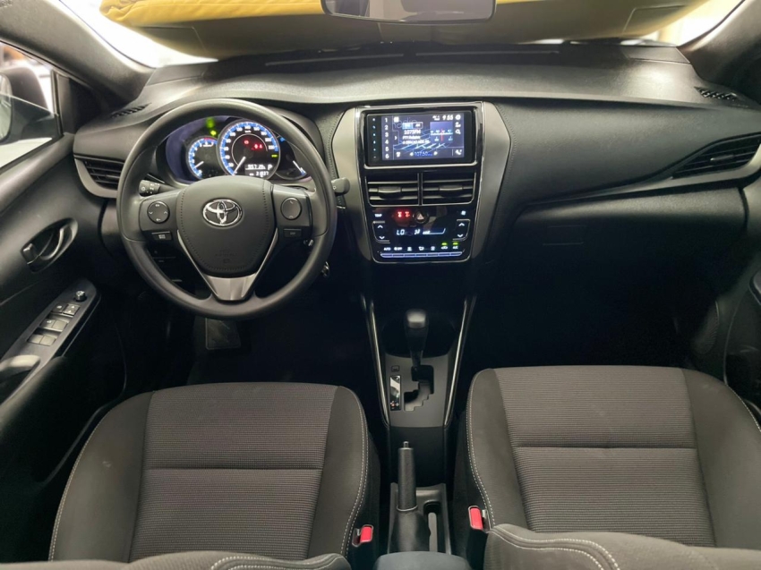 toyota yaris 1.5 16v flex xl multidrive 5p automatico 202511