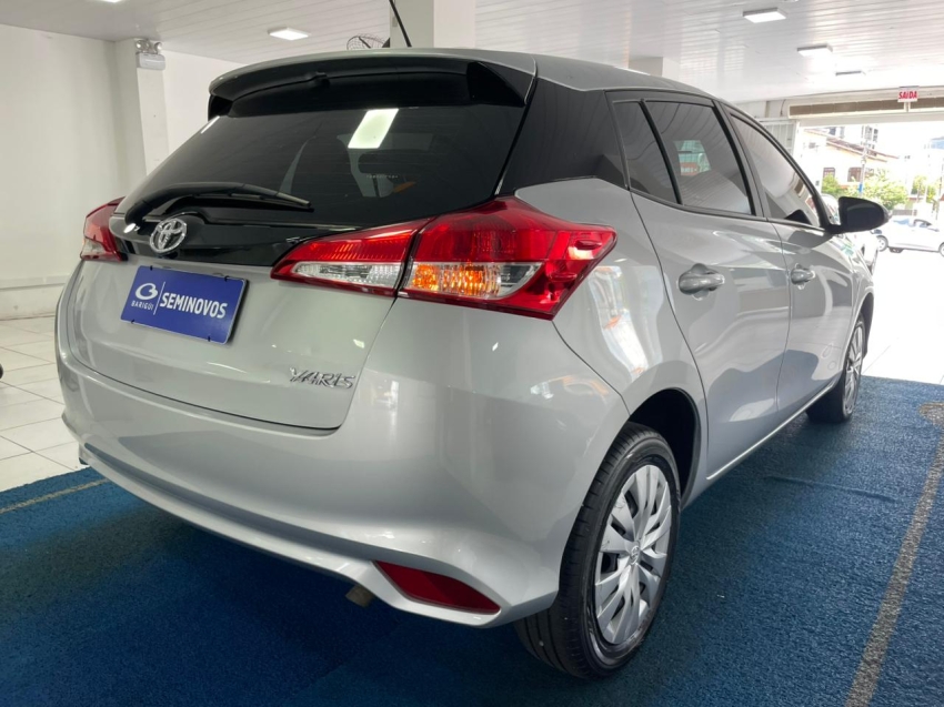 toyota yaris 1.5 16v flex xl multidrive 5p automatico 20256