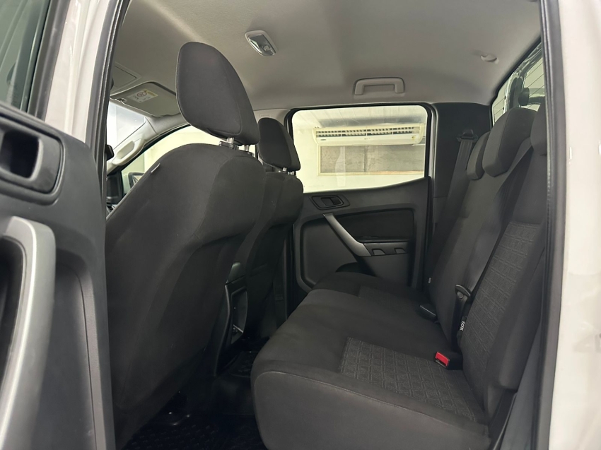 ford ranger 2.2 xls 4x2 cd 16v diesel 4p automatico 202117