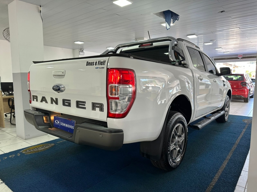 ford ranger 2.2 xls 4x2 cd 16v diesel 4p automatico 202116