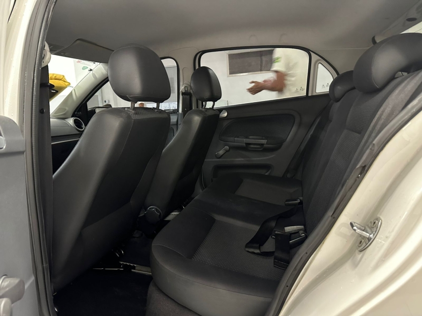 volkswagen gol 1.6 mi trendline 8v flex 4p manual 201615