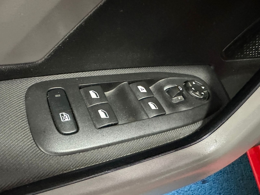 peugeot 208 1.2 active pack 12v flex 4p manual 20178