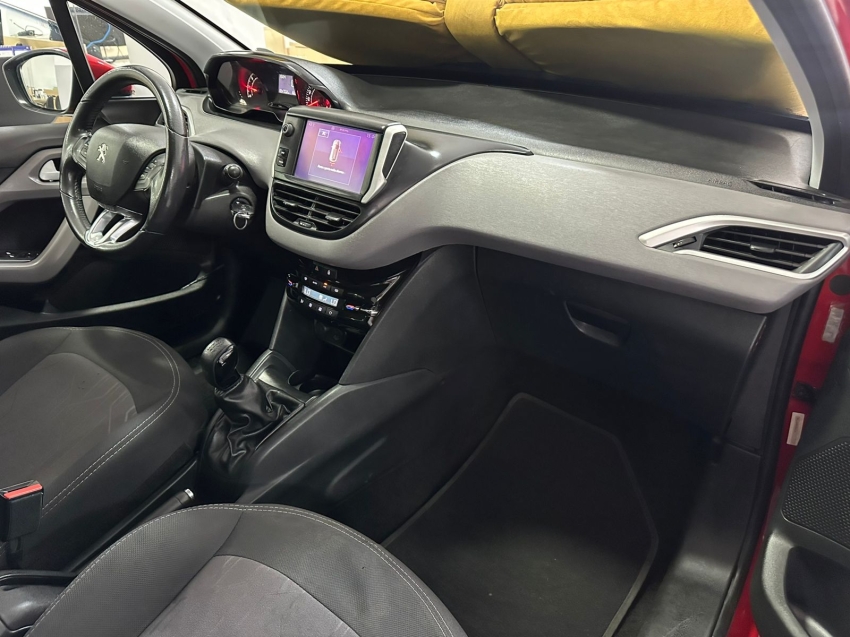 peugeot 208 1.2 active pack 12v flex 4p manual 201717