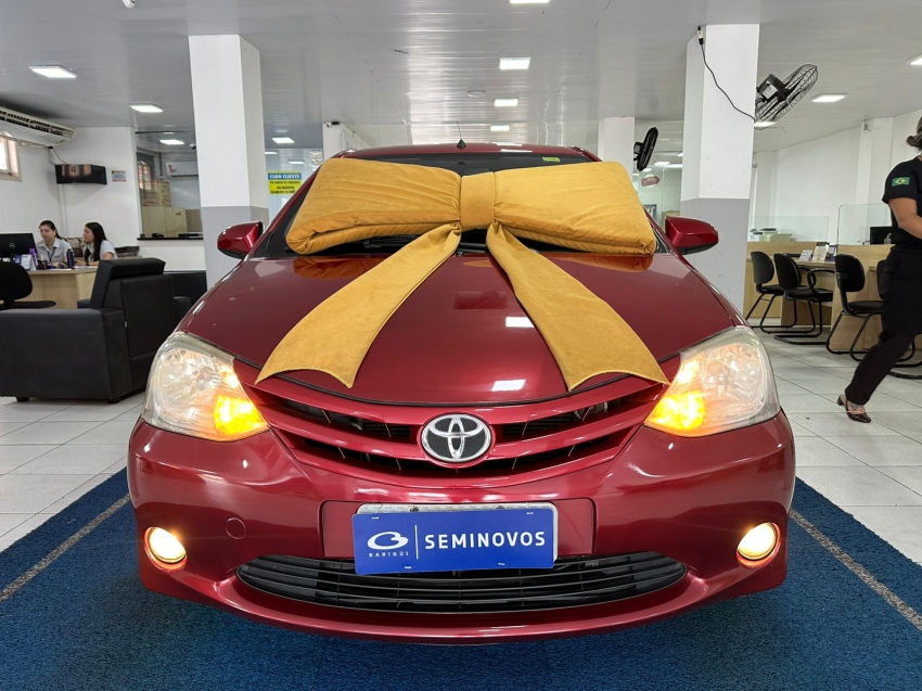 toyota etios 1.5 x sedan 16v flex 4p manual 20142