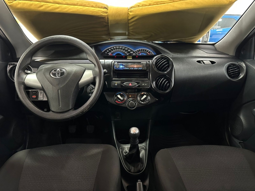 toyota etios 1.5 x sedan 16v flex 4p manual 201415