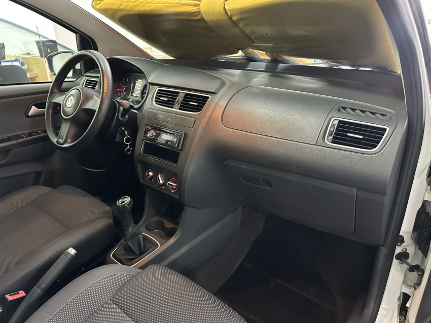 volkswagen fox 1.0 mi 8v flex 4p manual 201116