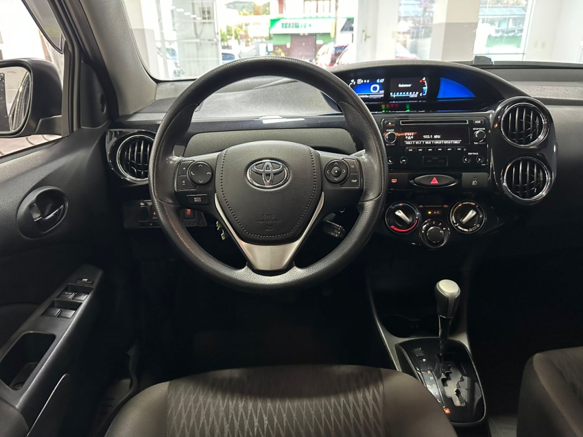 toyota etios 1.5 x plus sedan 16v flex 4p automatico 201913