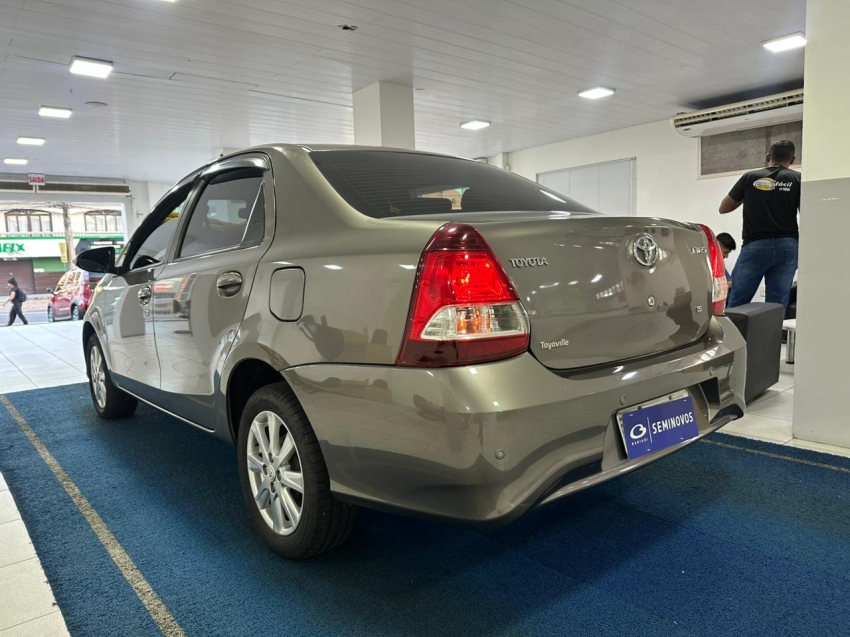 toyota etios 1.5 x plus sedan 16v flex 4p automatico 20195