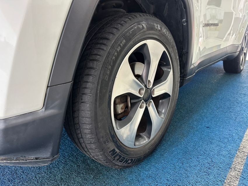 jeep compass 2.0 16v flex longitude automatico 4p 20176