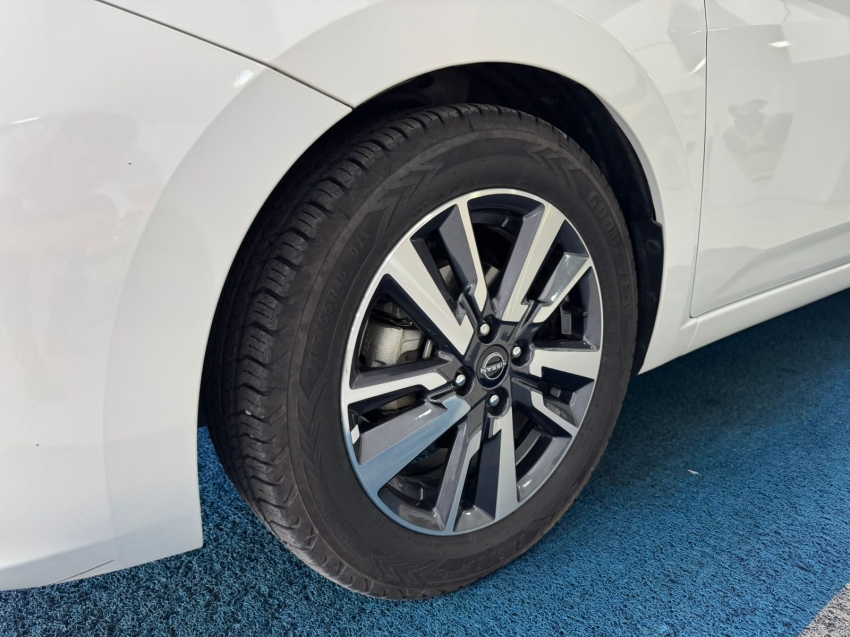 nissan versa 1.6 16v flex advance xtronic 5p automatico 202417