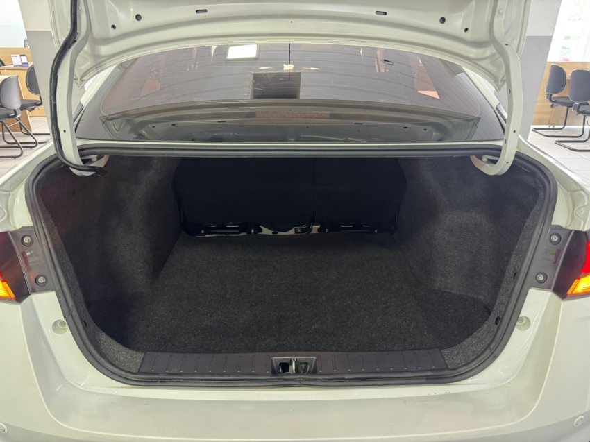 nissan versa 1.6 16v flex advance xtronic 5p automatico 202418