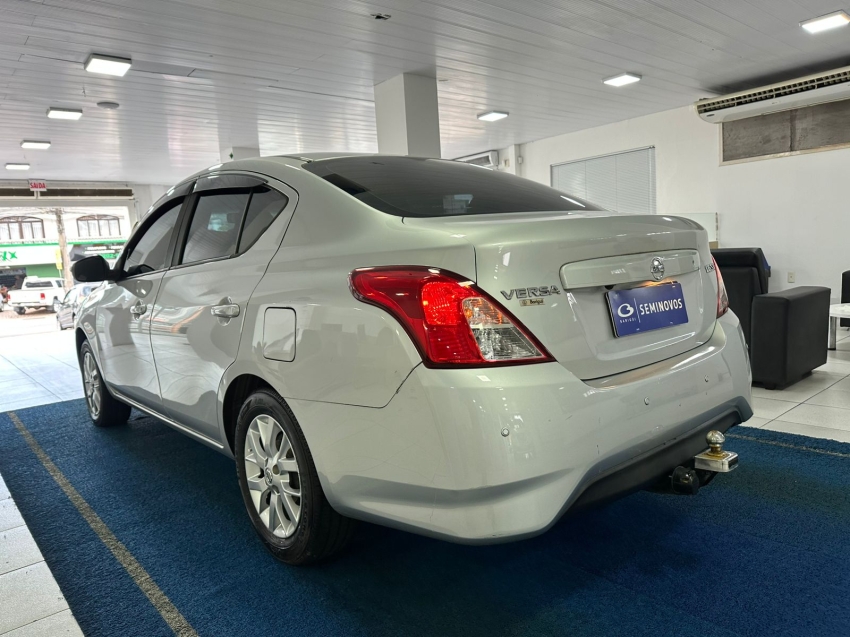 nissan versa 1.6 16v flexstart sv 4p xtronic flex automatico 20205