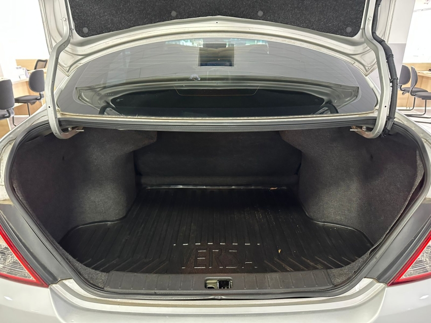 nissan versa 1.6 16v flexstart sv 4p xtronic flex automatico 20208