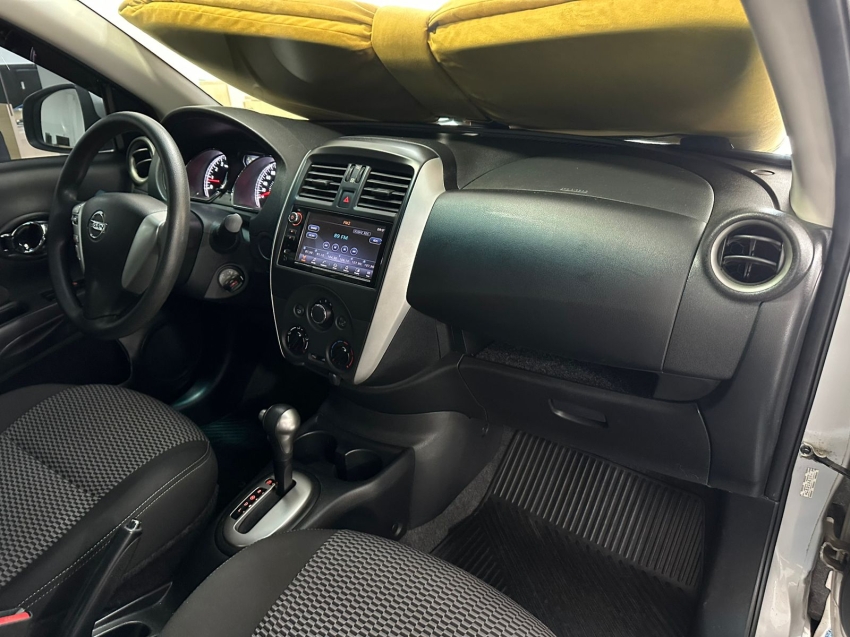 nissan versa 1.6 16v flexstart sv 4p xtronic flex automatico 202019
