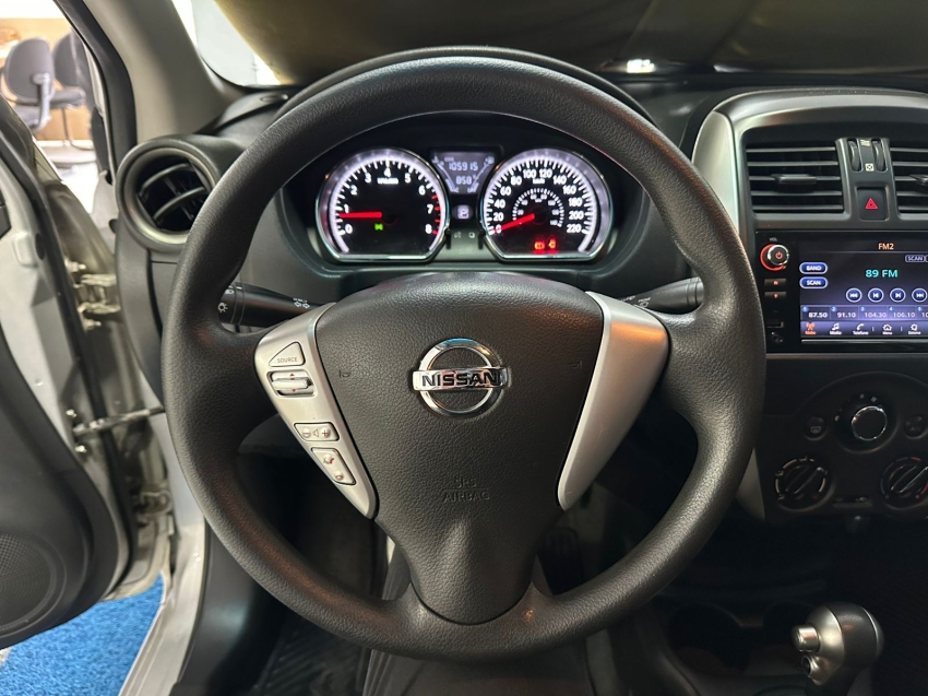nissan versa 1.6 16v flexstart sv 4p xtronic flex automatico 202012