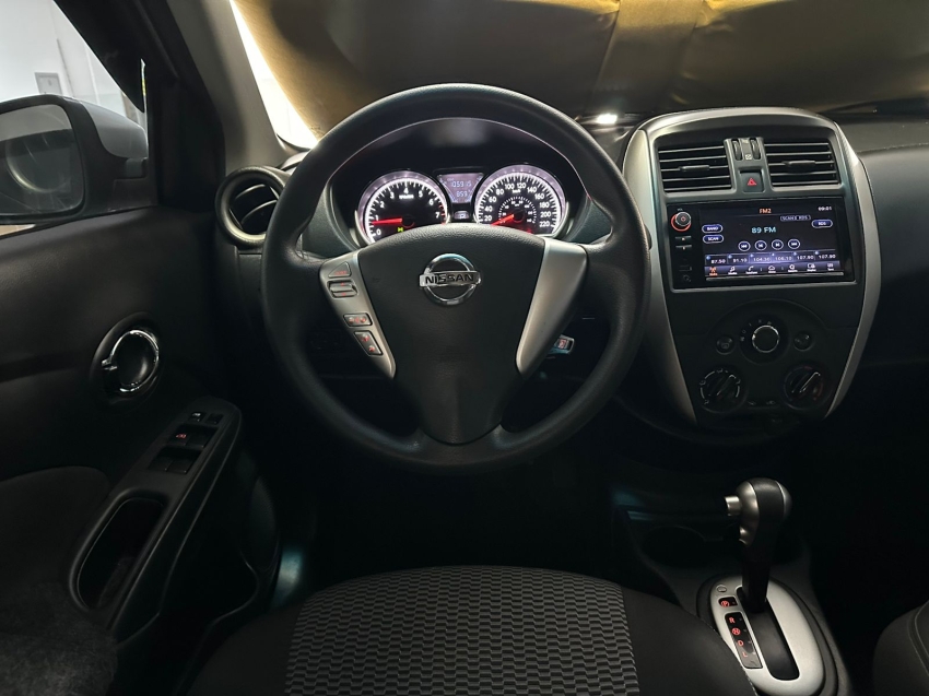 nissan versa 1.6 16v flexstart sv 4p xtronic flex automatico 202018