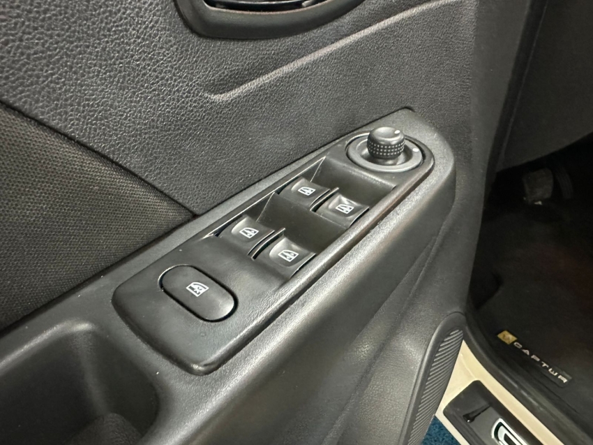 renault captur 1.6 16v sce flex life x-tronic 4p automatico 20198