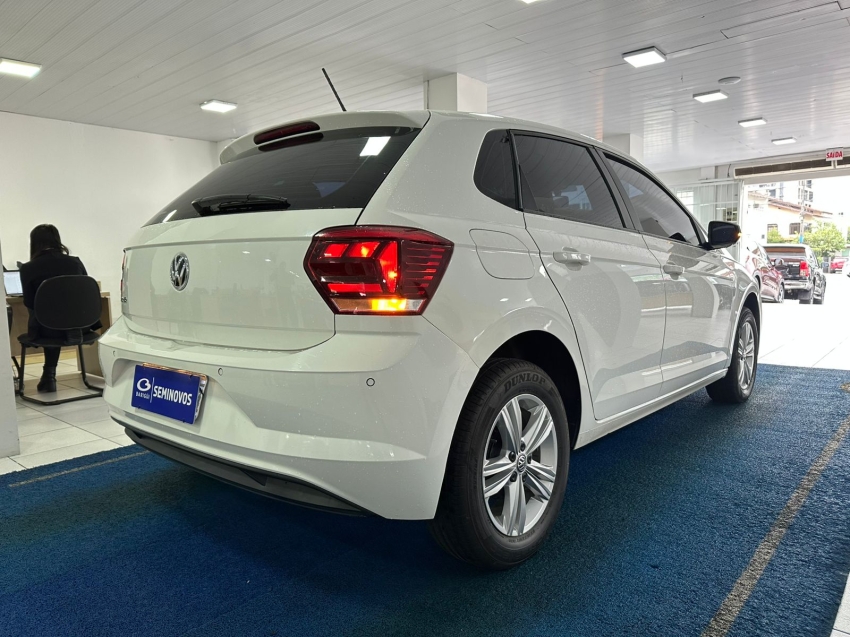 volkswagen polo 1.0 mpi total flex manual 5p 202017