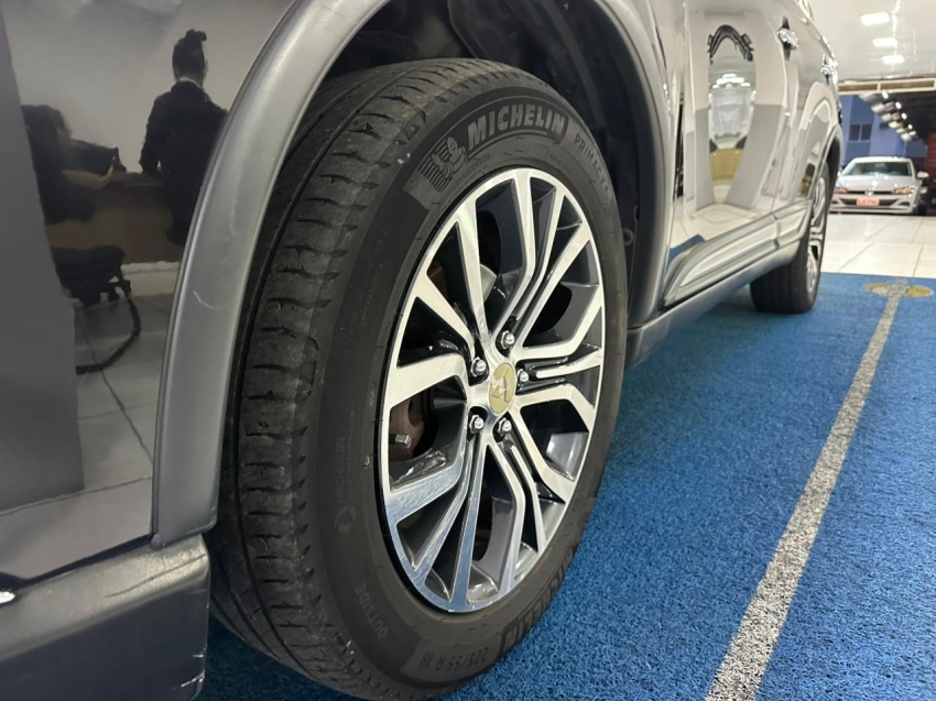 mitsubishi outlander 3.0 gasolina automatico 201618
