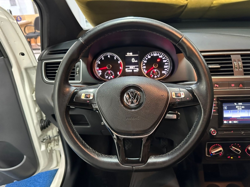 volkswagen fox 1.6 msi run 8v flex 4p manual 5p 20176