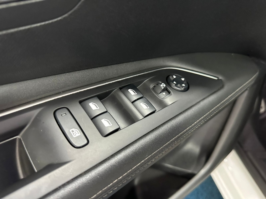 peugeot 3008 1.6 griffe pack thp 16v gasolina 4p automatico flex 5p 20204