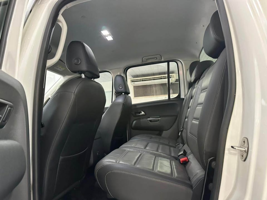 volkswagen amarok 2.0 highline 4x4 cd 16v turbo intercooler diesel 4p automatico 3.0 5p 201911