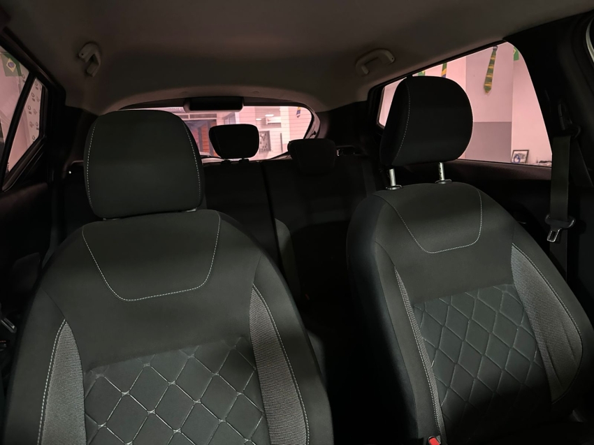 nissan kicks 1.6 16v flexstart sv 4p xtronic flex 5p automatico 201815