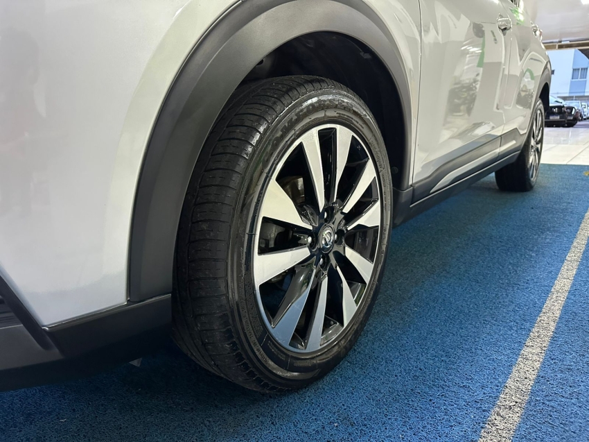 nissan kicks 1.6 16v flexstart sv 4p xtronic flex 5p automatico 201819