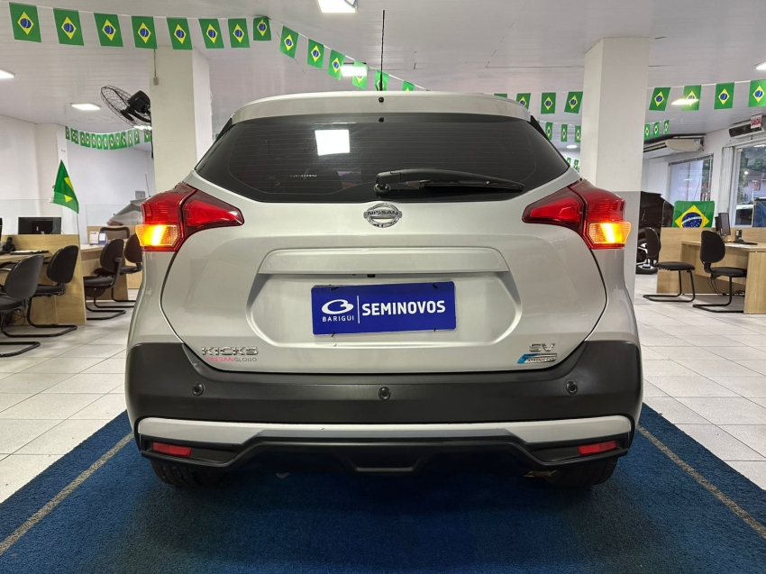 nissan kicks 1.6 16v flexstart sv 4p xtronic flex 5p automatico 201817