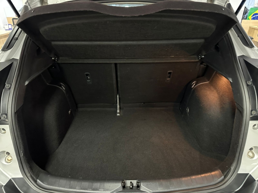 nissan kicks 1.6 16v flexstart sv 4p xtronic flex 5p automatico 201820