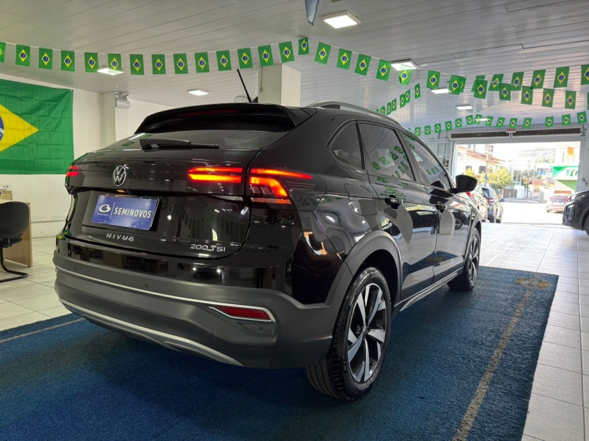 volkswagen nivus 1.0 200 tsi total flex highline automatico 5p 202417